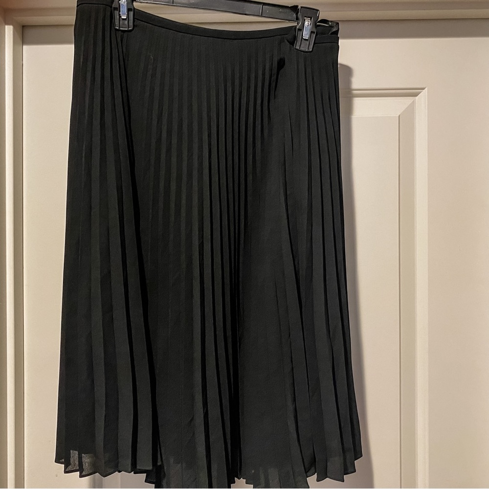 Anne Klein Black Pleated Skirt
